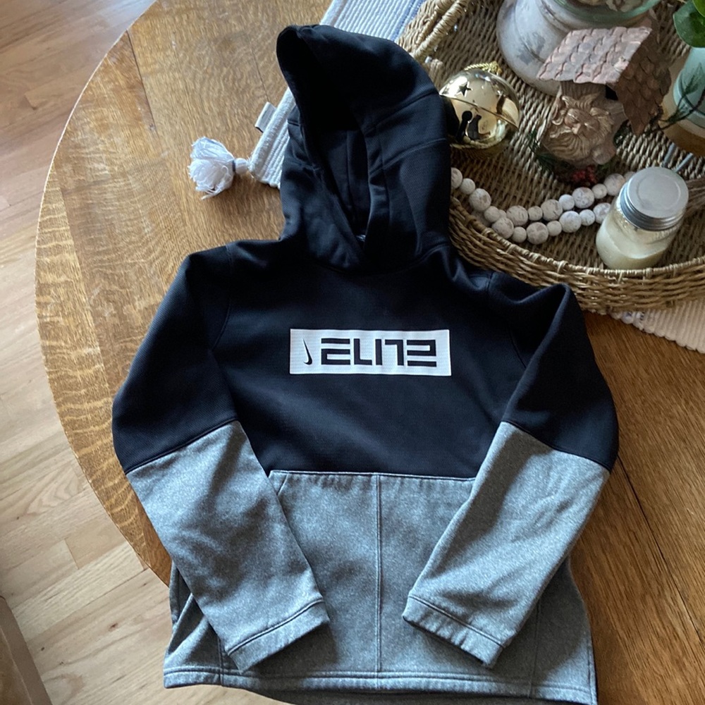 Nike youth large hooded sweatshirt